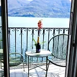 Apartman Casa Al - Lakefront Two-storey On Promenade *