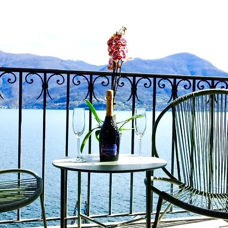 Casa Al - Lakefront Two-storey On Promenade