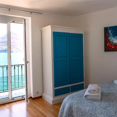 Casa Al - Lakefront Two-storey On Promenade Apartment