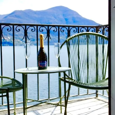 Casa Al - Lakefront Two-storey On Promenade Brissago