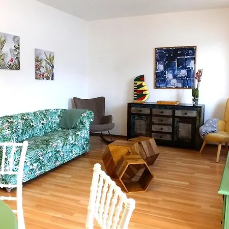 Casa Al - Lakefront Two-storey On Promenade * Brissago