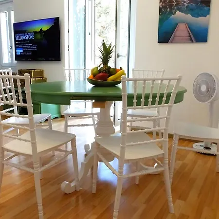 Casa Al - Lakefront Two-storey On Promenade Apartment