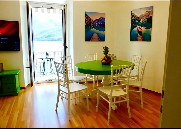 Casa Al - Lakefront Two-storey On Promenade Апартаменты