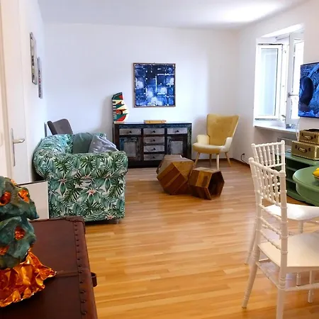 Casa Al - Lakefront Two-storey On Promenade * Brissago