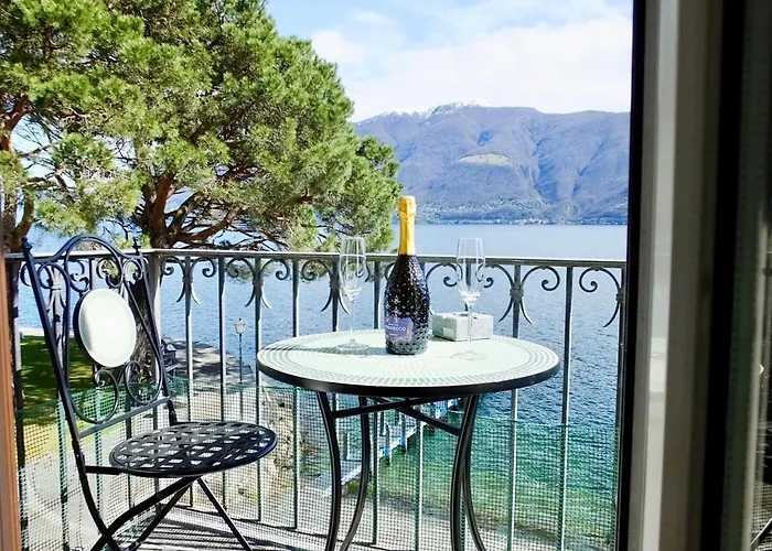 Casa Al - Lakefront Two-storey On Promenade Lejlighed Brissago