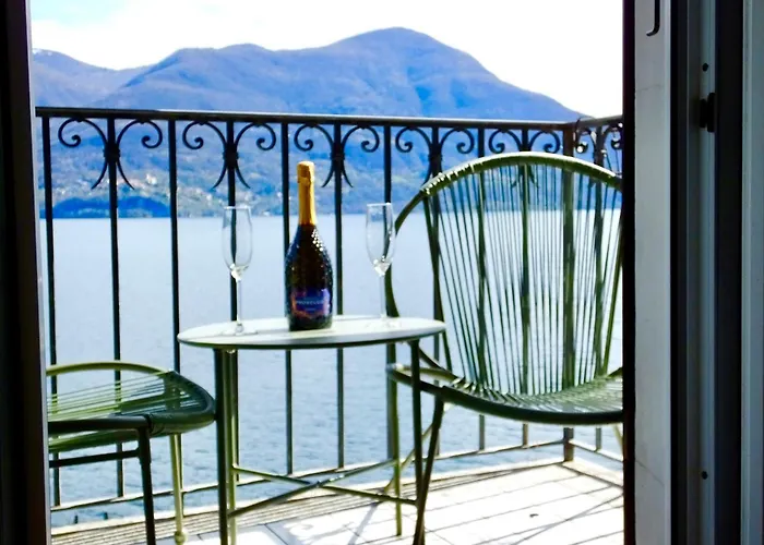 Casa Al - Lakefront Two-storey On Promenade Brissago